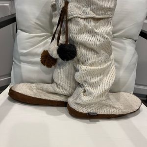 Muk Luks knee high sparkle knit with pompoms slippers.  Never worn.